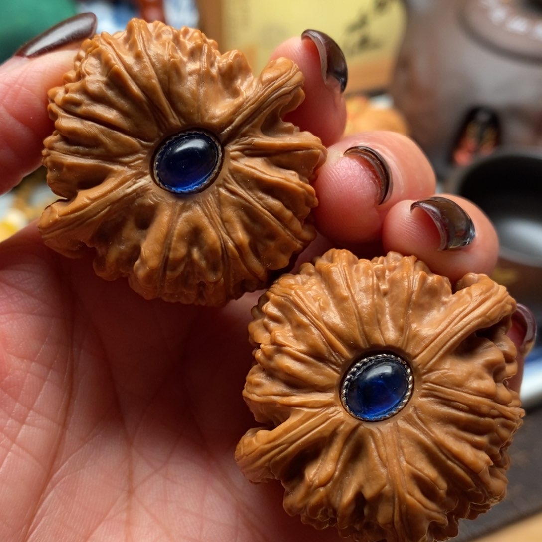 吊坠文玩核桃43尺白狮子