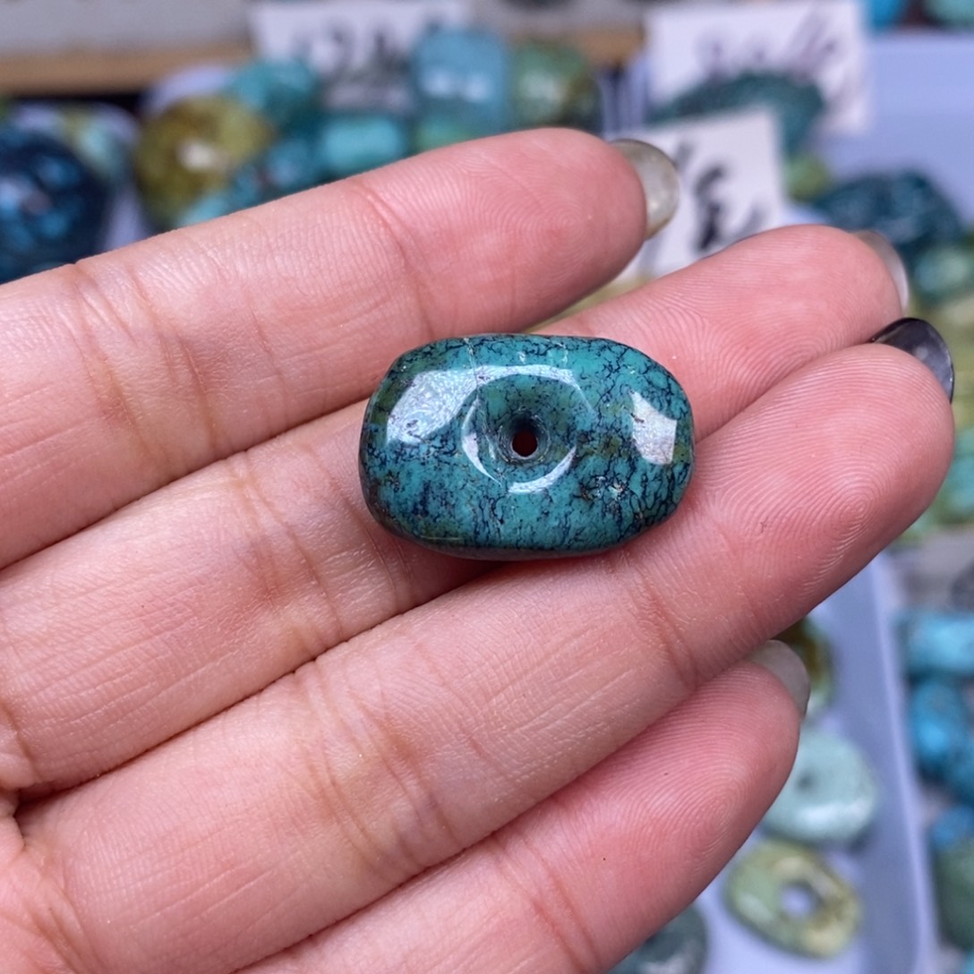绿松石未镶嵌挂件