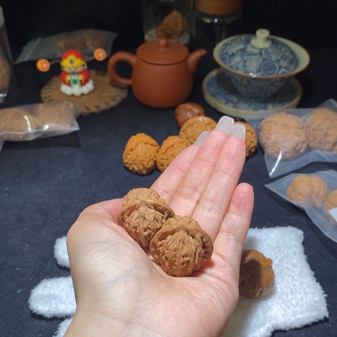 文玩核桃吊坠汉高楼33