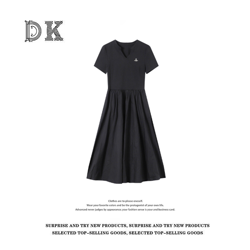 DK 2025夏季 女装设计感拼接收腰显瘦V领短袖连衣裙 68222