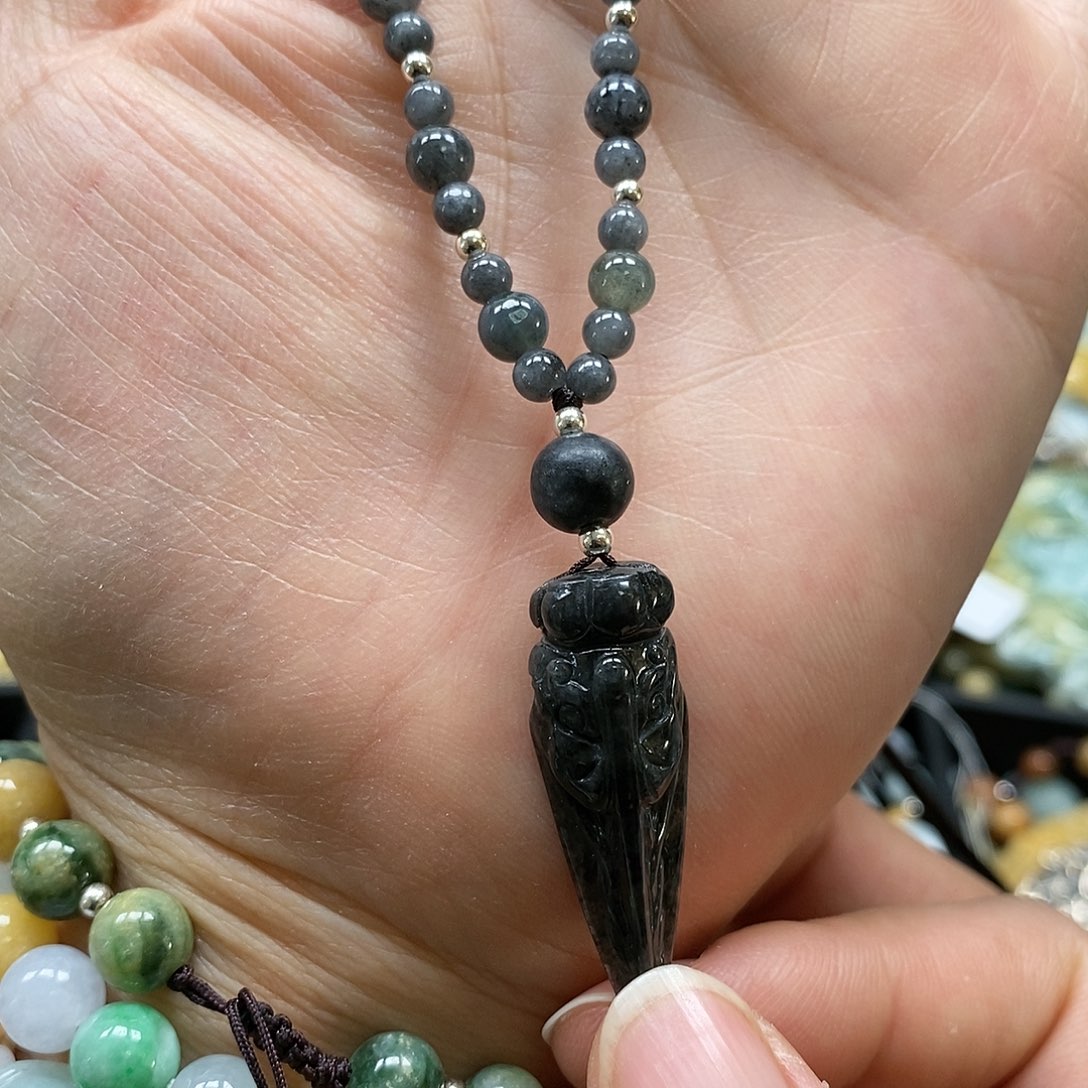 翡翠颈饰未镶嵌翡翠