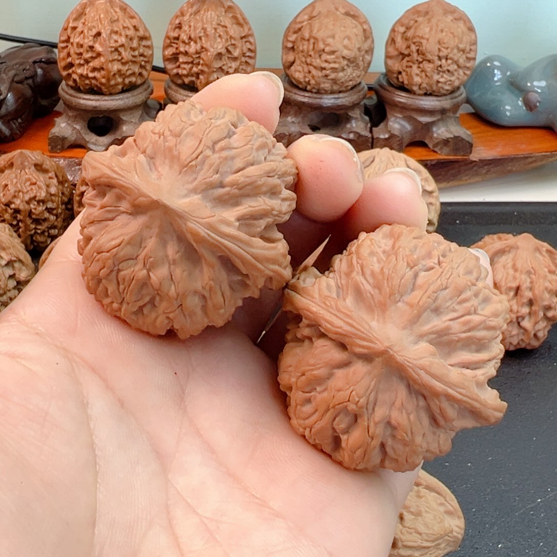 文玩核桃把件蛟龙40