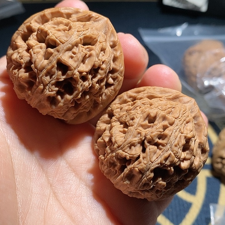 【闪购商品】文玩核桃吊坠水龙纹