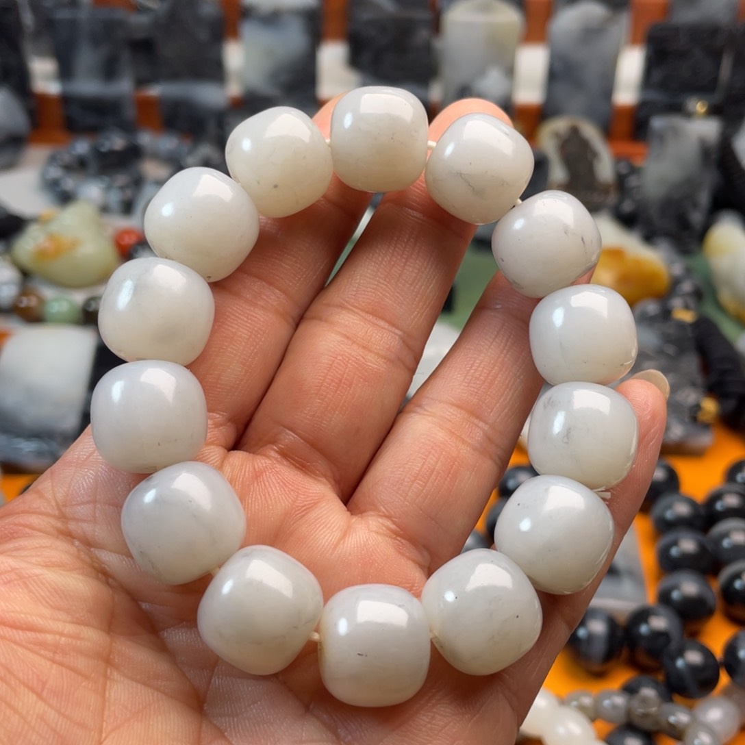 和田玉手串未镶嵌