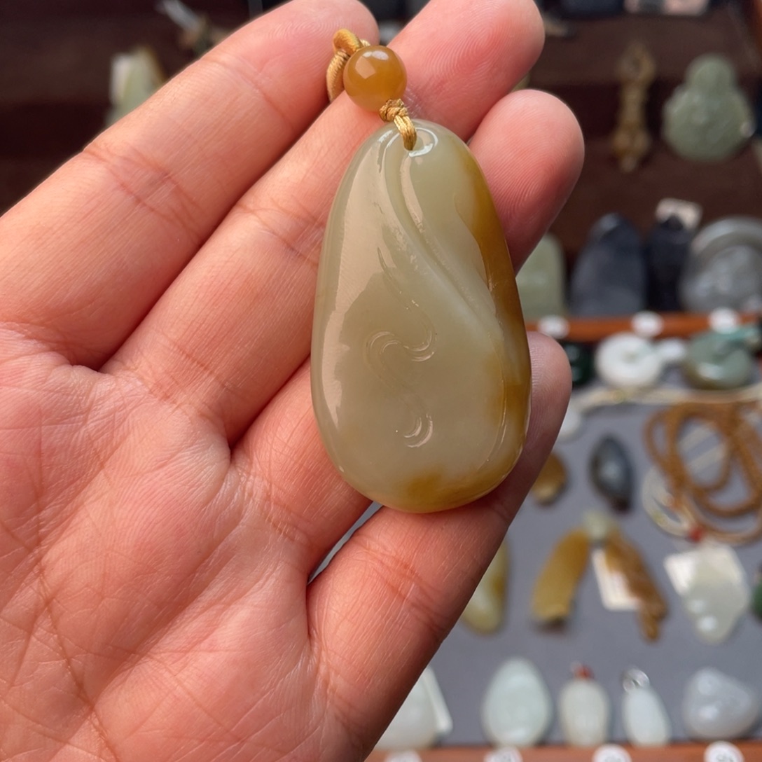 颈饰未镶嵌和田玉B***?