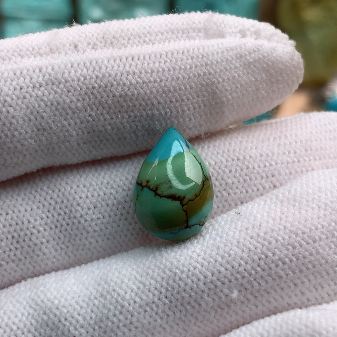 绿松石珠宝玉石未镶嵌