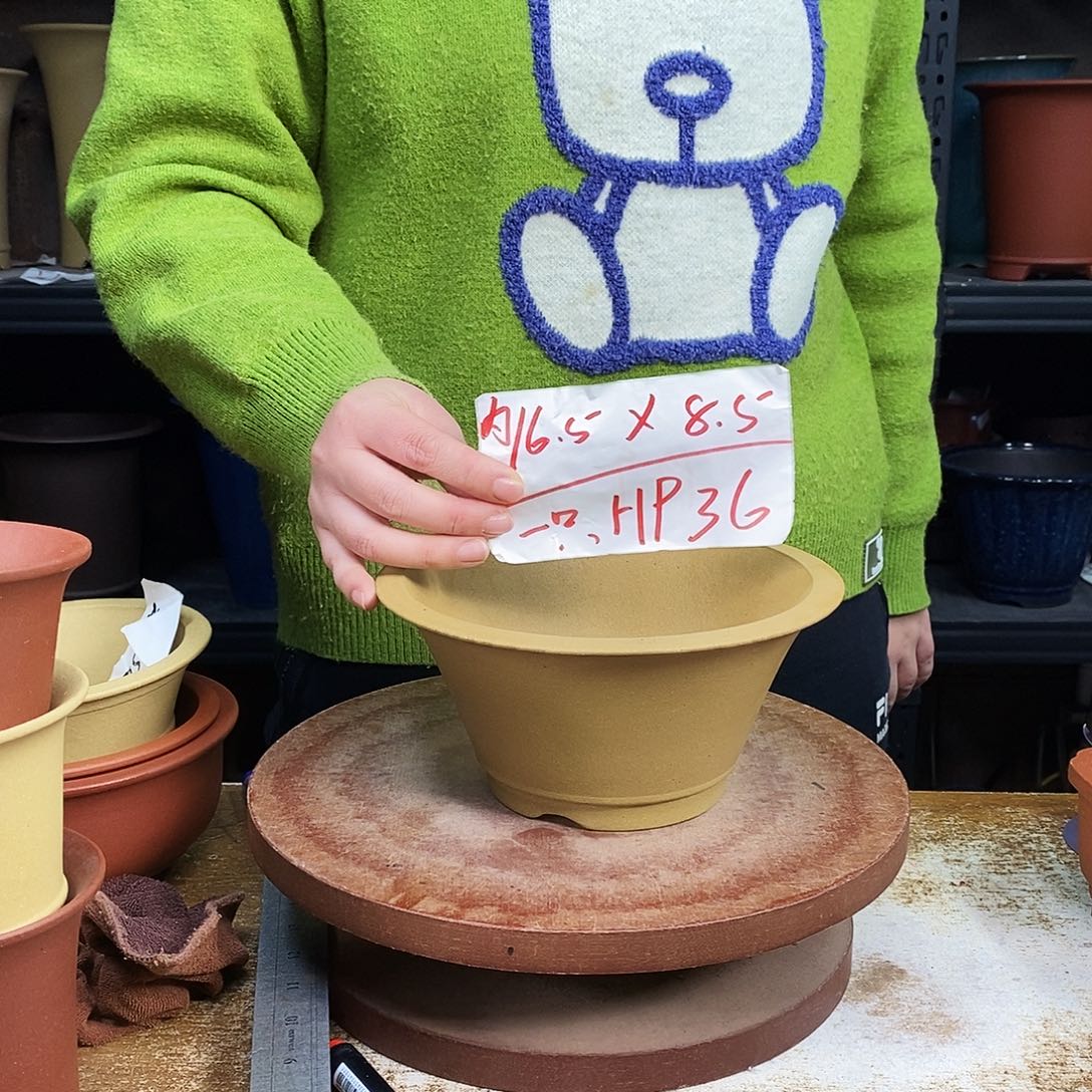 紫砂紫砂花盆一只HP36