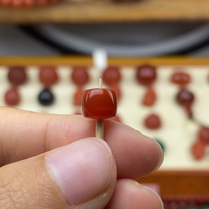 不***蛋玛瑙/玉髓未镶嵌珠宝奇石