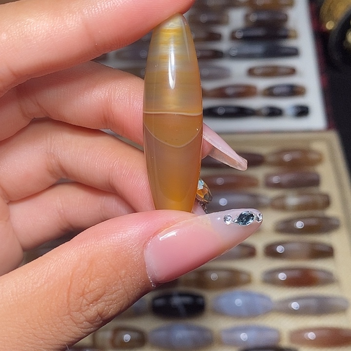 未镶嵌颈饰玛瑙/玉髓