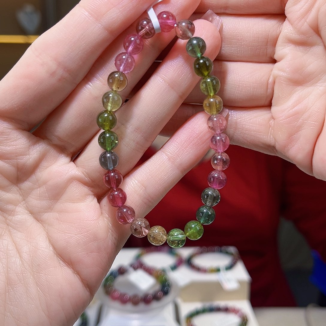 碧玺多样性发一件碧玺未镶嵌