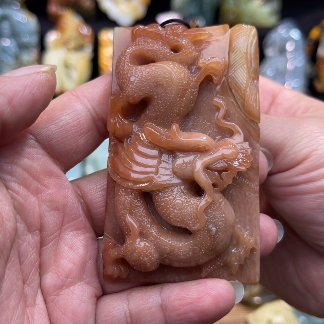 ****待蛇纹石玉未镶嵌吊坠(赠链)