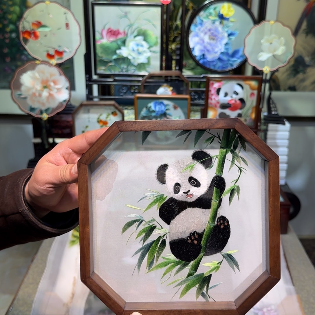 刺绣刺绣工艺精湛