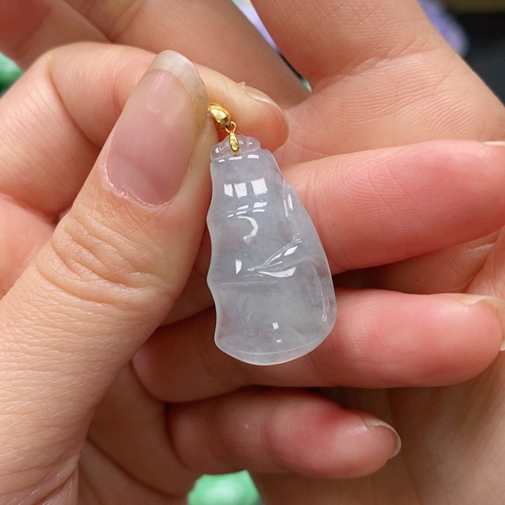 翡翠颈饰未镶嵌吊坠