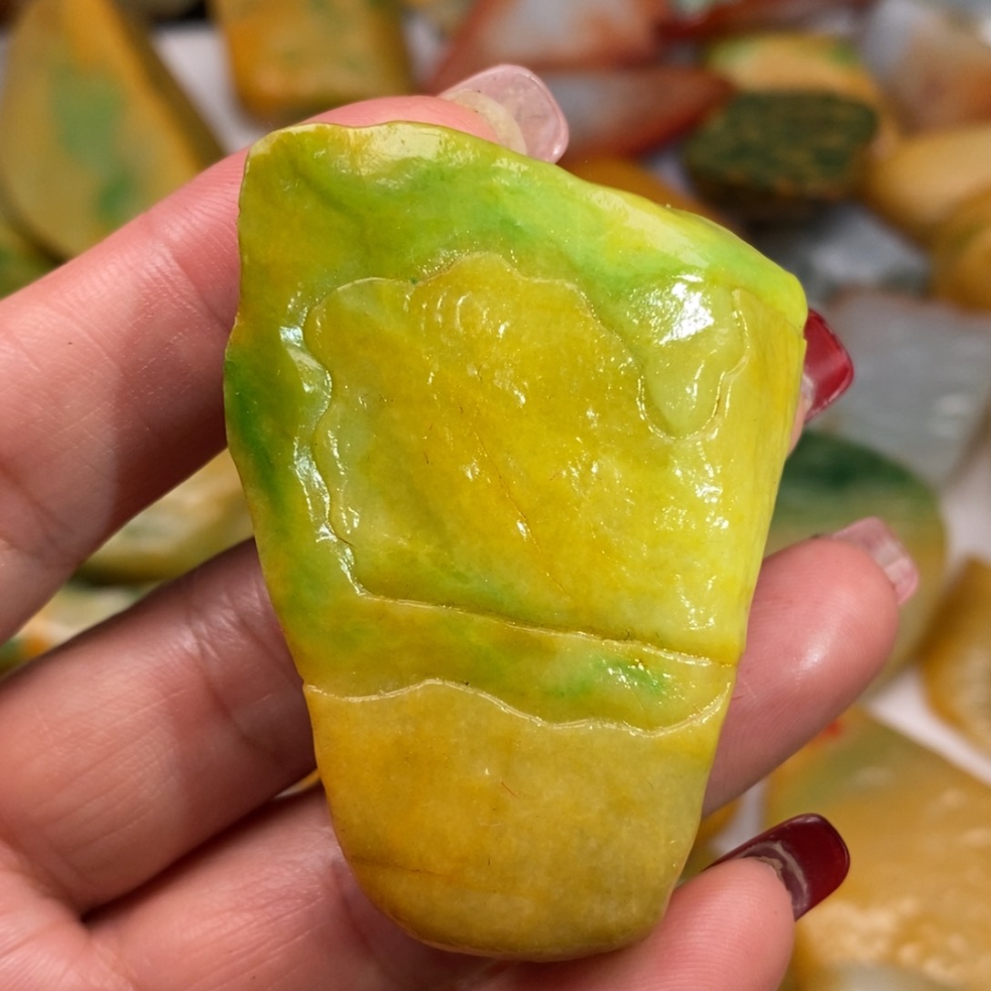 翡翠颈饰未镶嵌缅甸翡翠