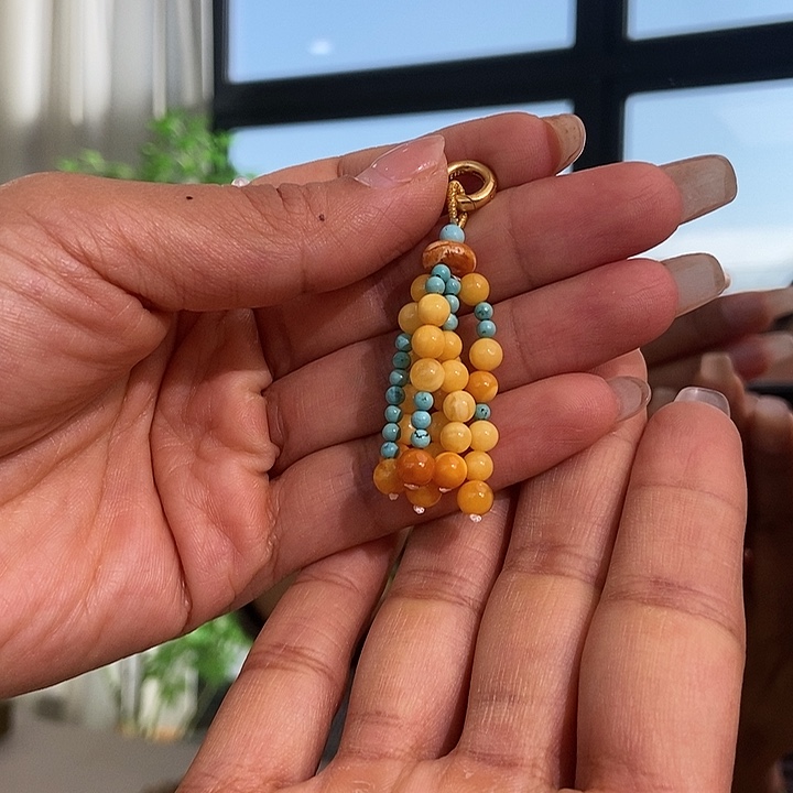 琥珀颈饰未镶嵌蜜蜡