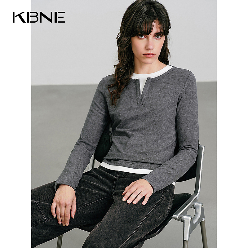 KBNE秋装女款爆款2025新款休闲圆领长袖t恤假两件上衣磨毛针织衫