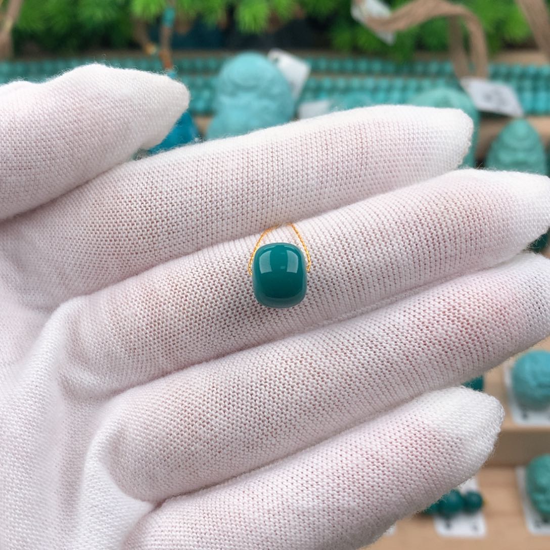 绿松石配饰未镶嵌9.5*8.3