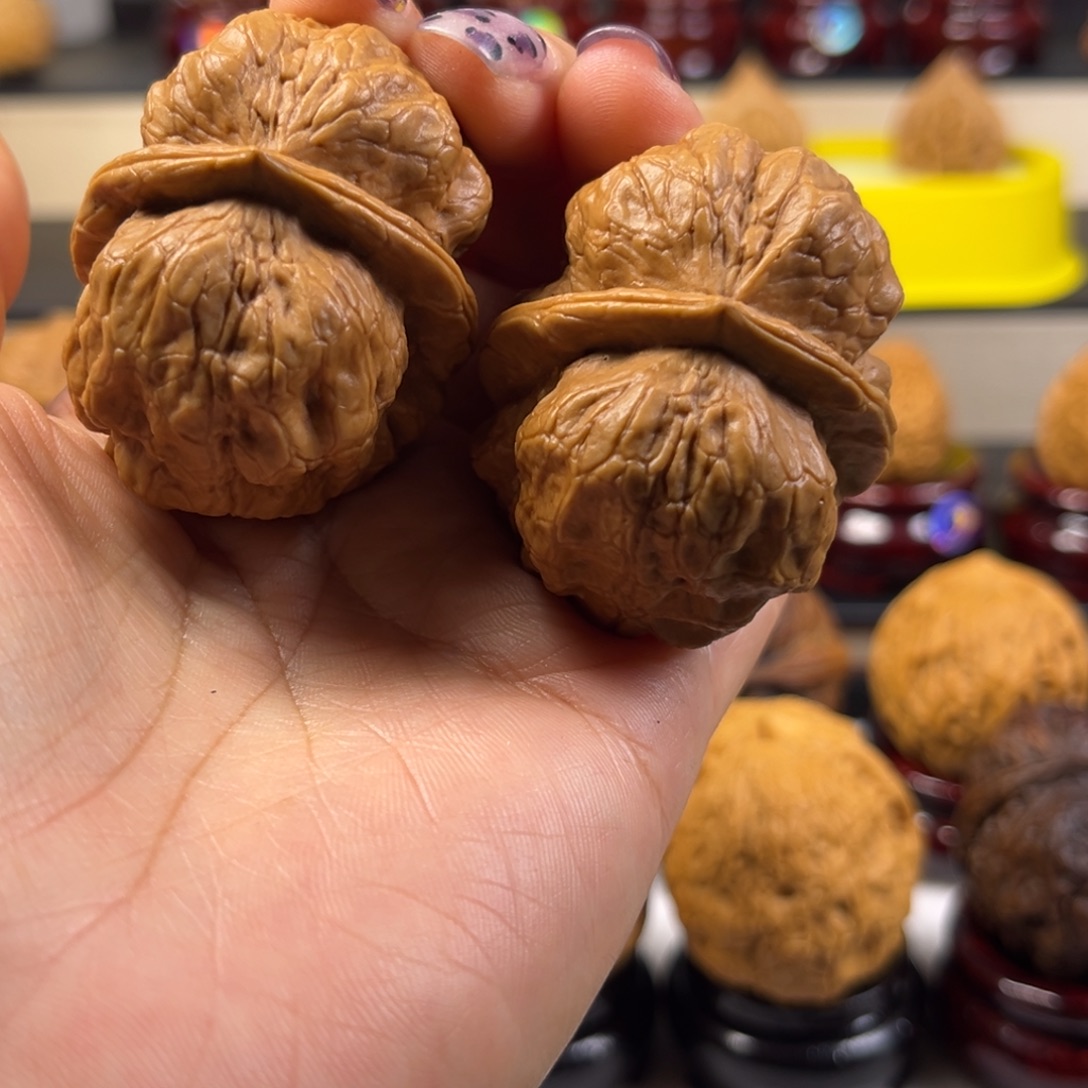 请***生文玩核桃吊坠金蟾疙瘩包W3