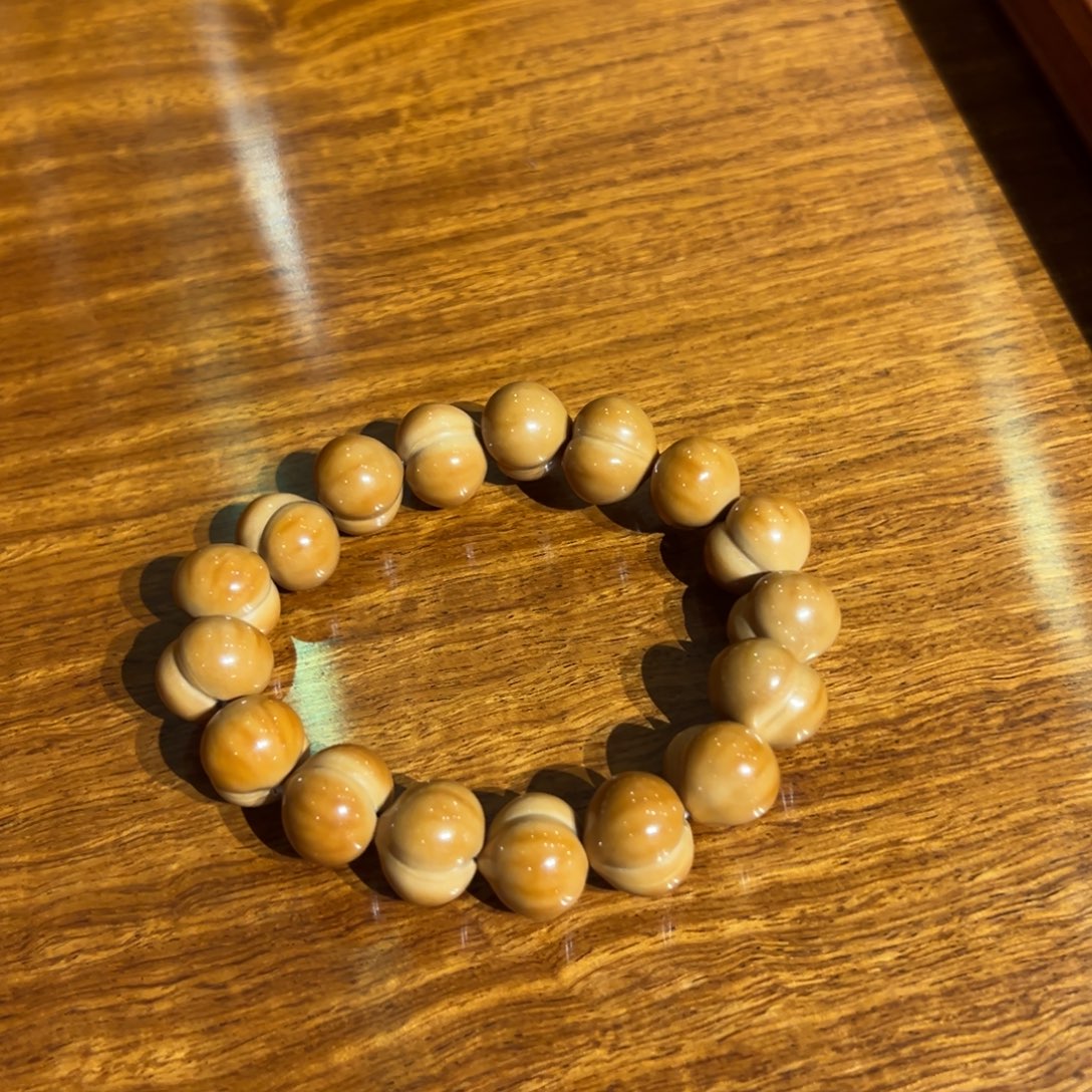 u***7成套家具乌木类核雕单圈