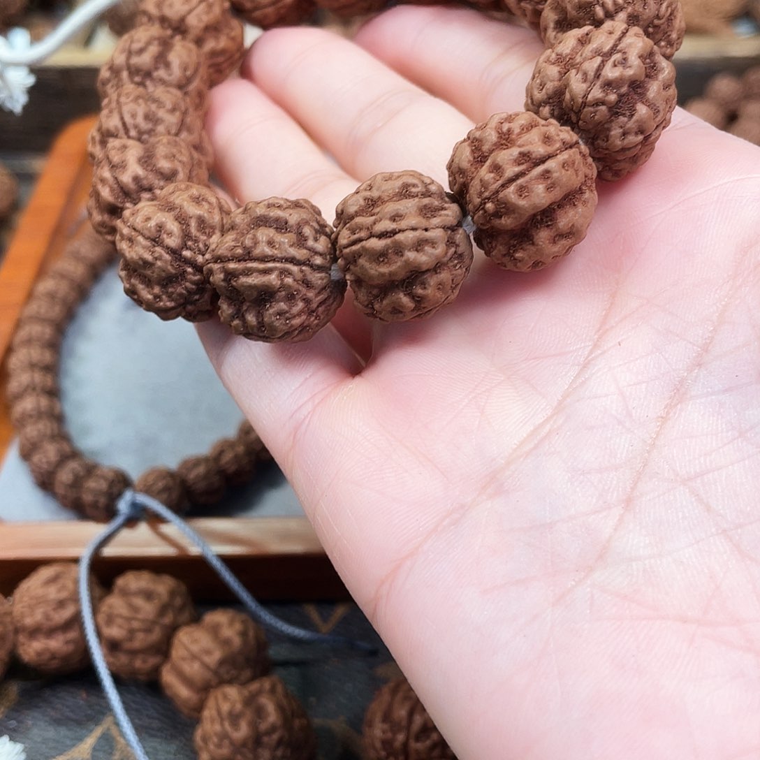 金刚菩提手串头**长绝情梅花18➕单圈