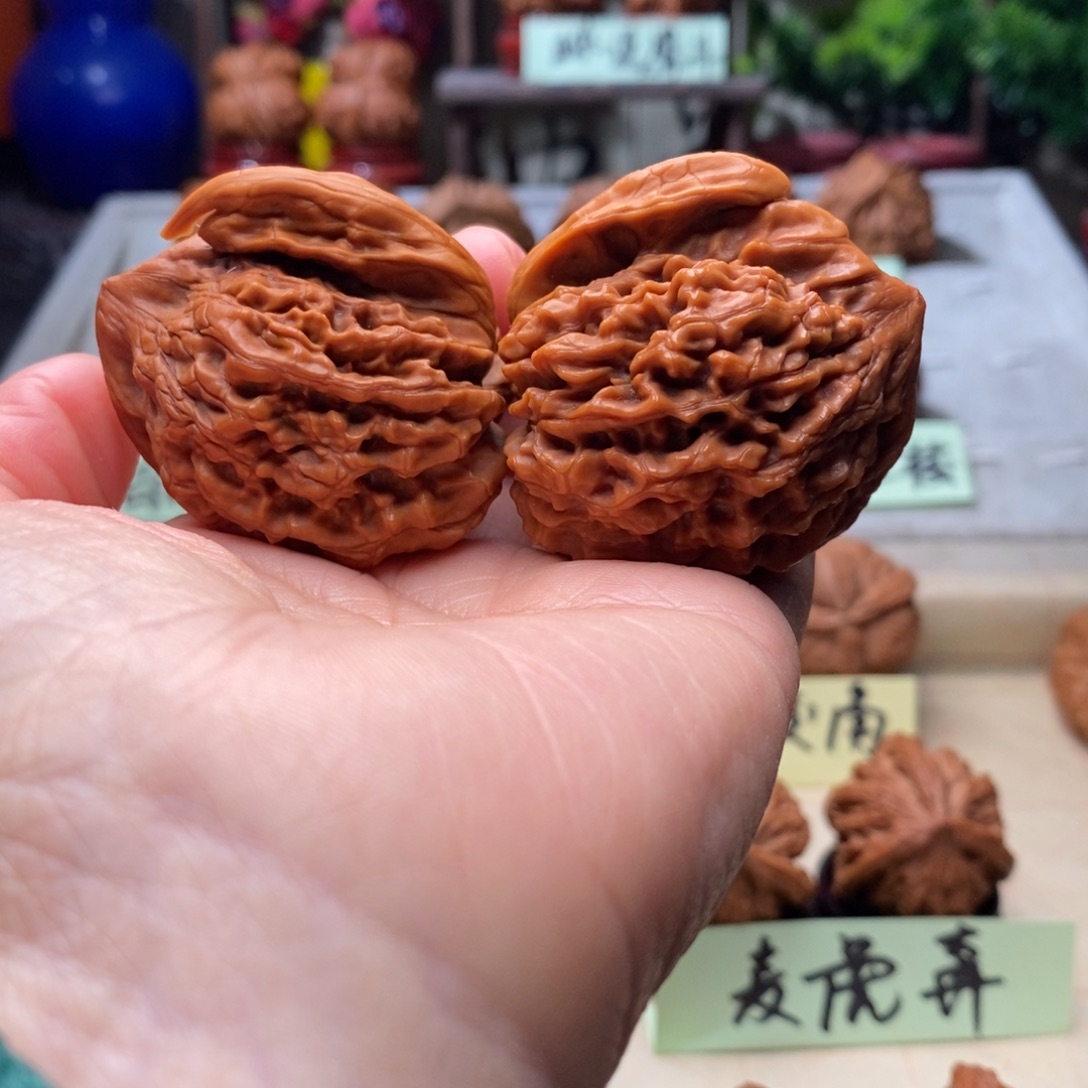 ****式把件文玩核桃官帽角
