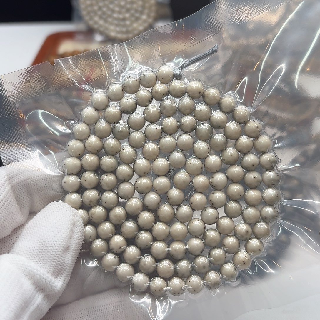 星月菩提吊坠112一物一图冰白绿背通体龙蛋7圆108