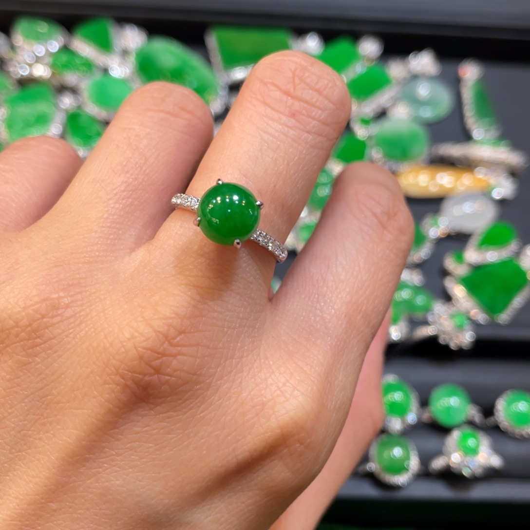 翡翠18K金镶嵌戒指蛋