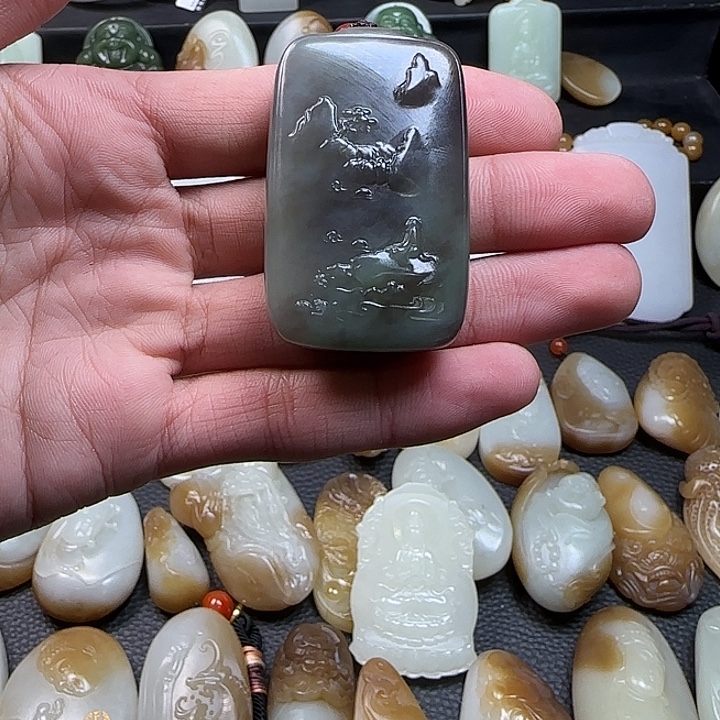 和田玉未镶嵌颈饰