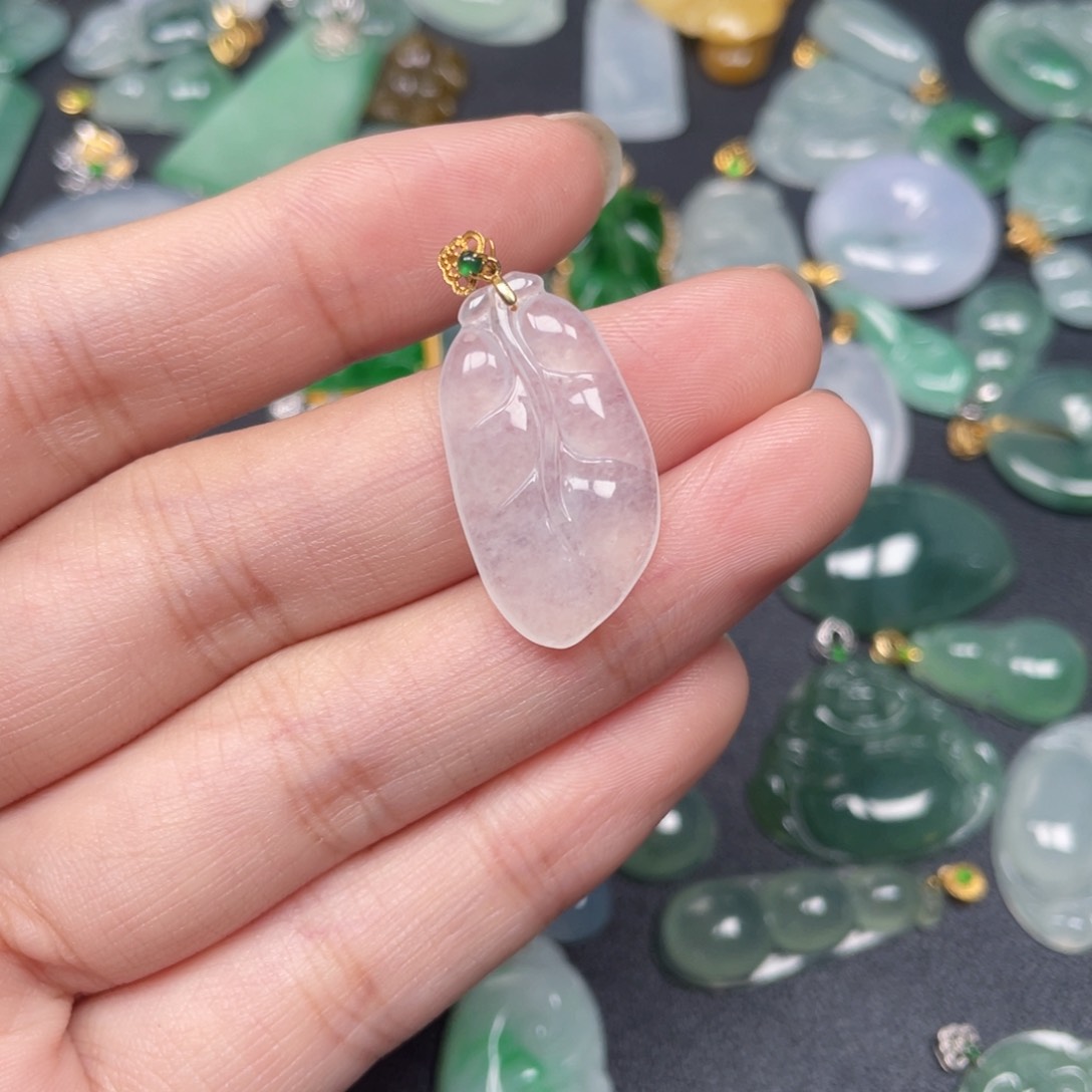 翡翠颈饰18K金镶嵌翡翠