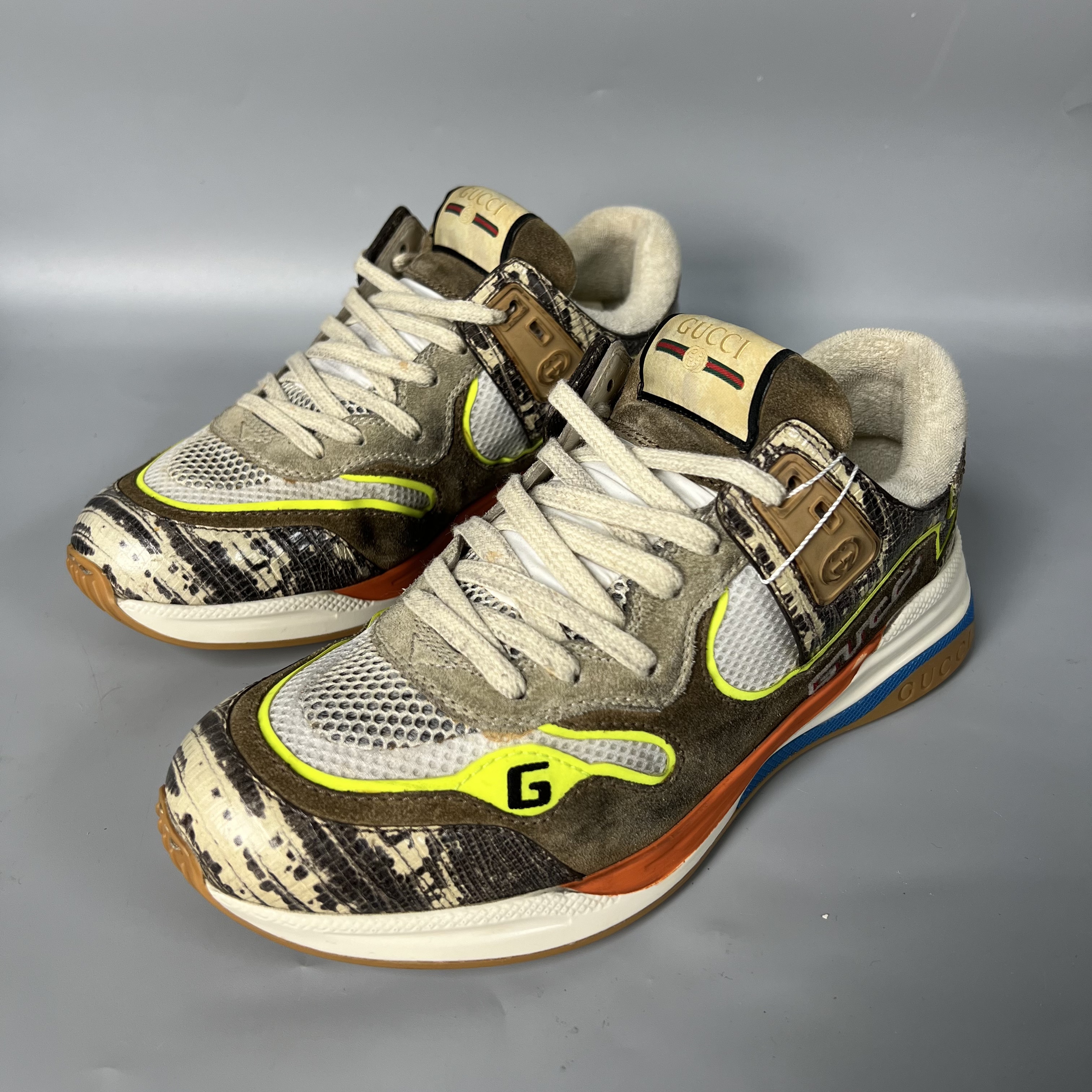 95新 GUCCI/古驰 岩石灰复古运动鞋 40欧码 jx627
