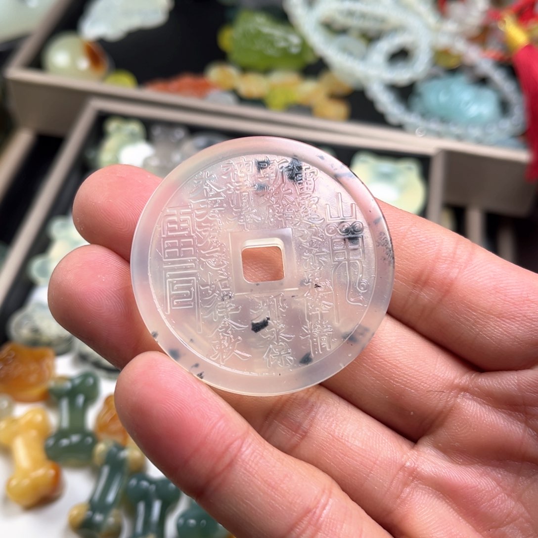 蛇纹石玉原石未镶嵌