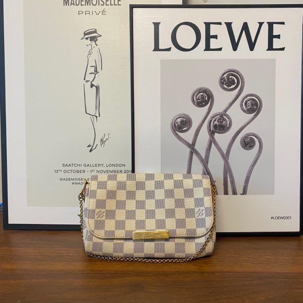 修复品LouisVuitton /路易威登白棋盘格小号挚爱单肩斜挎包