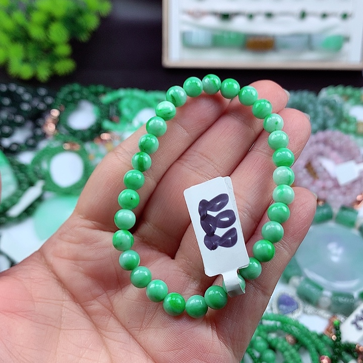 翡翠未镶嵌颈饰手串