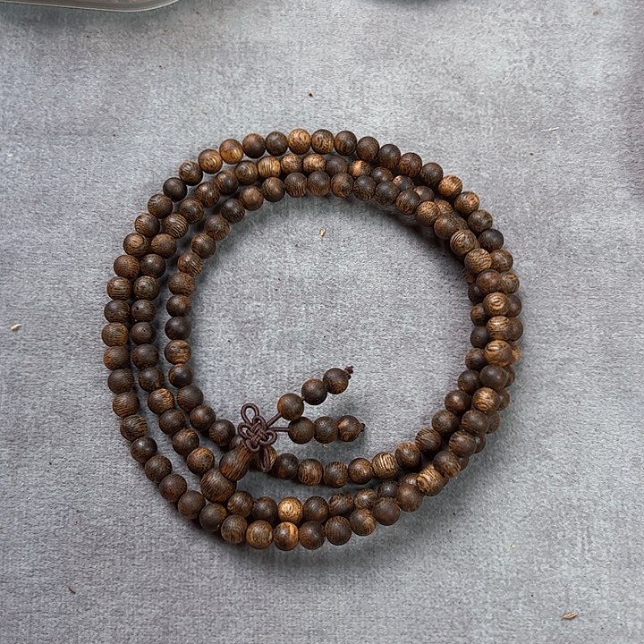 沉香手串E***?5海南奇楠