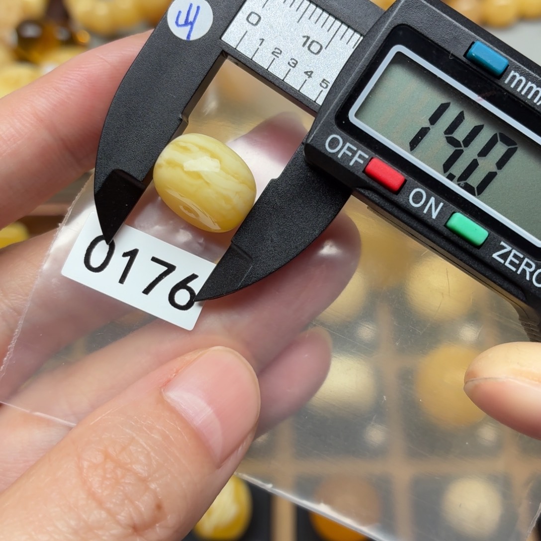 蜜蜡未镶嵌裸石蜜蜡虎皮墩