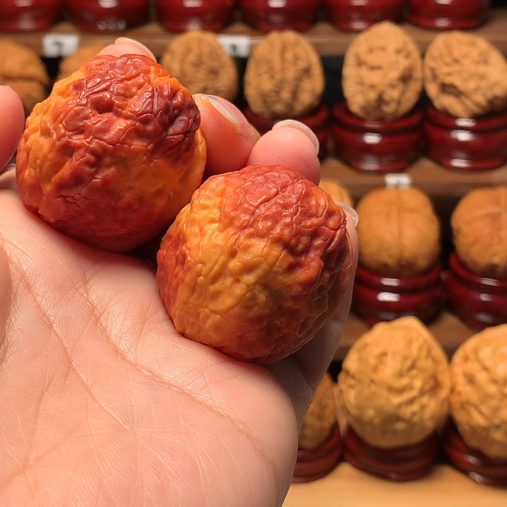 4***2吊坠桃核七彩龙珠41尺寸