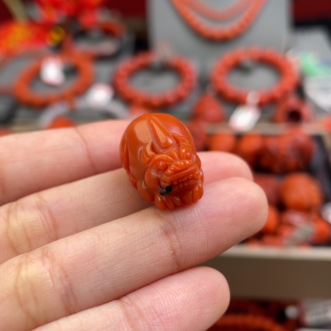 南红玛瑙雕刻件未镶嵌