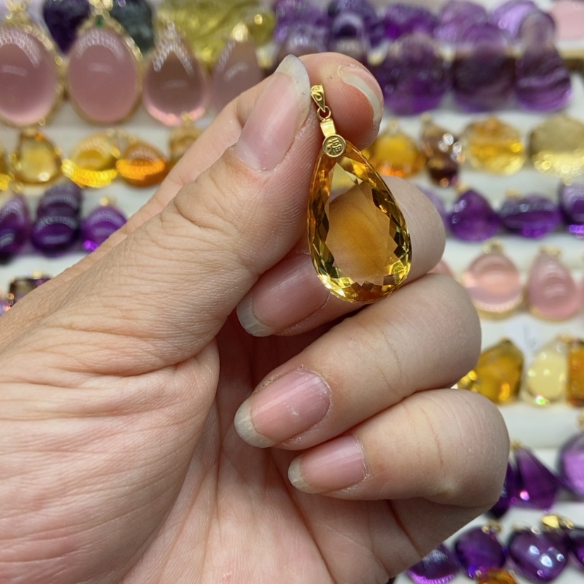 【闪购商品】水晶水晶吊坠18K金镶嵌