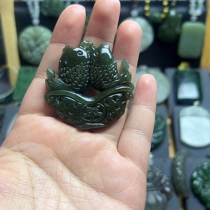 颈饰未镶嵌和田玉