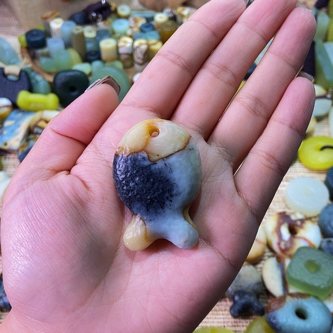 未镶嵌蛇纹石玉挂件用****6