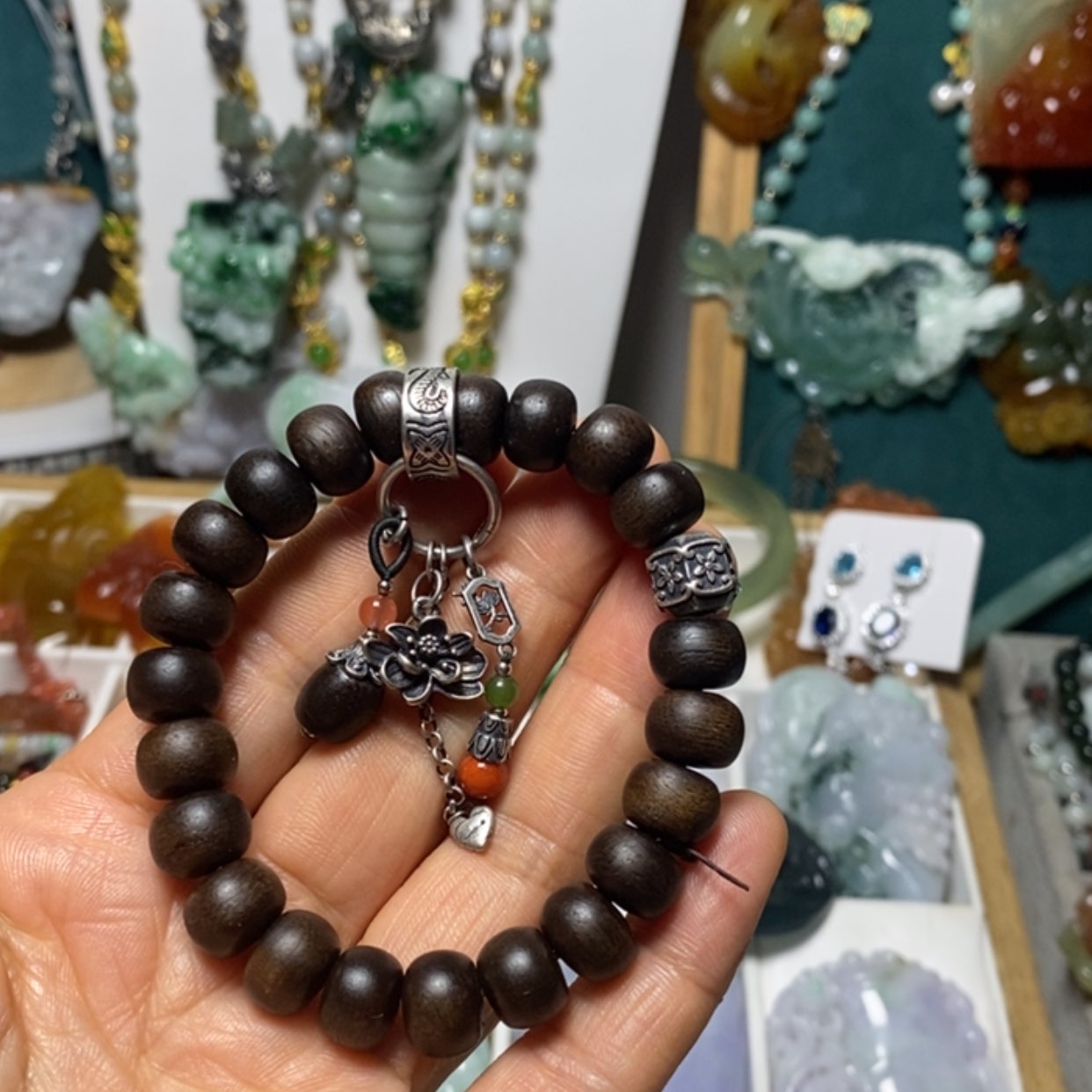 【闪购商品】翡翠吊坠(赠链)未镶嵌