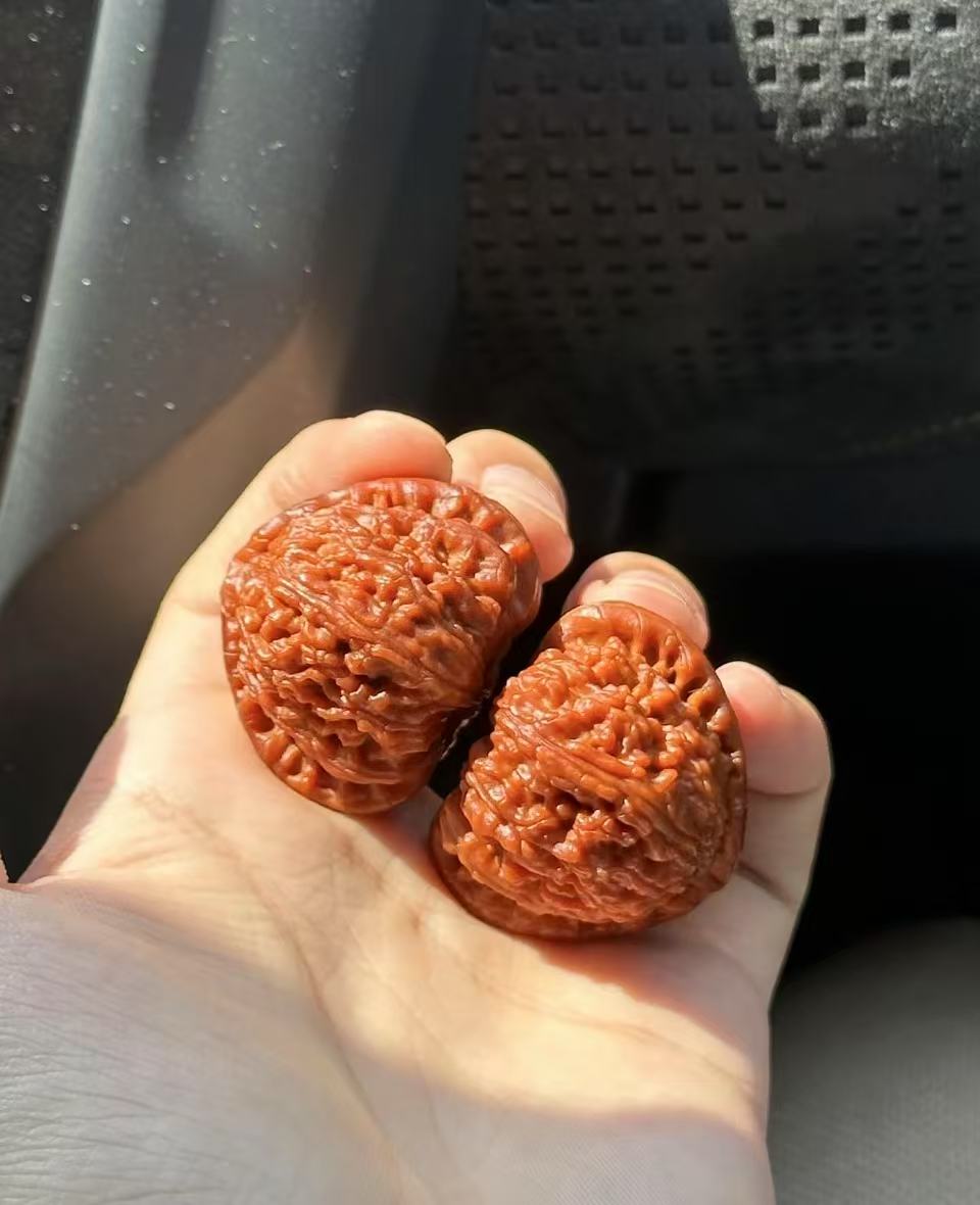 文玩核桃手拿把件