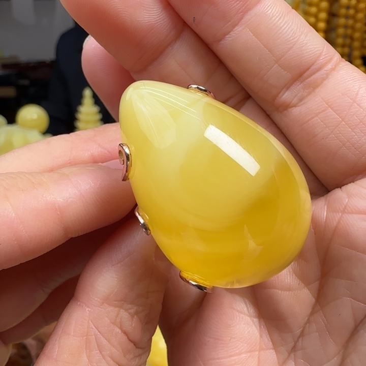 蜜蜡珠宝奇石未镶嵌