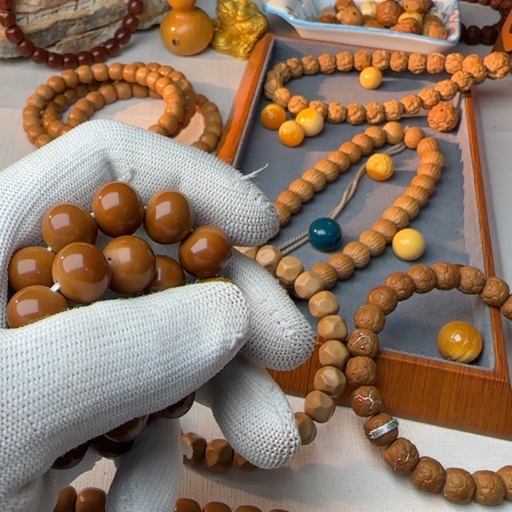 猴头核桃吊坠猴头。核桃