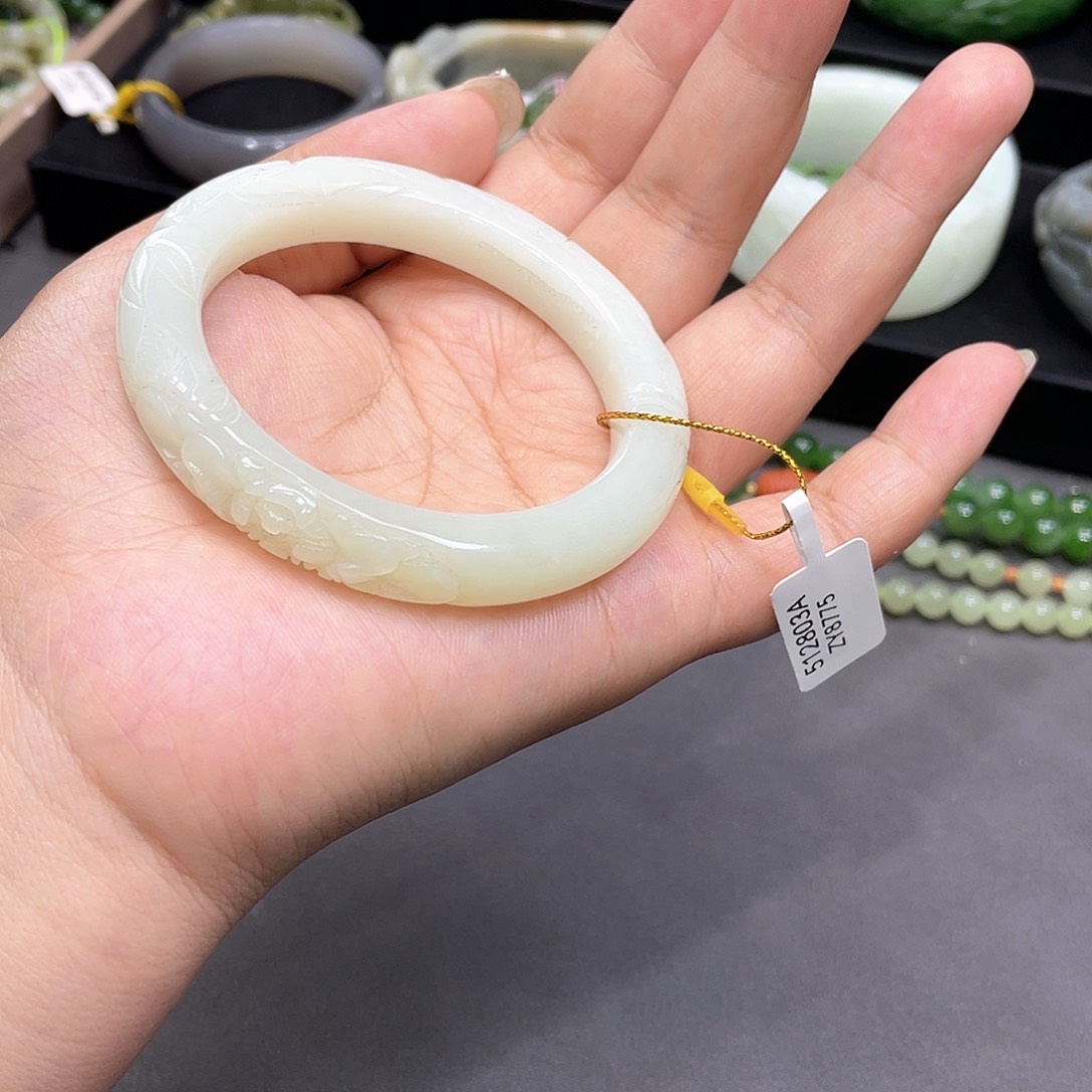 和田玉未镶嵌手镯5556圈口9