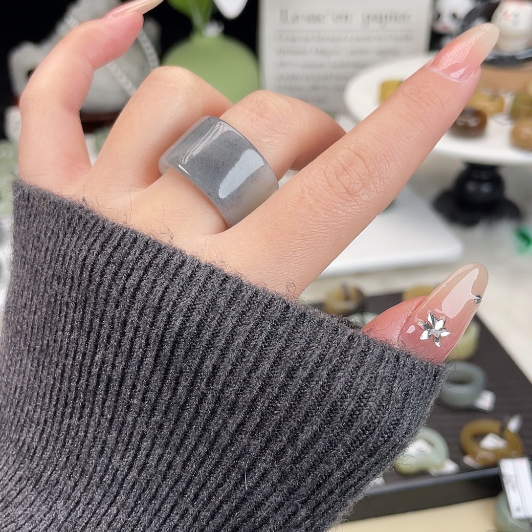 和田玉未镶嵌戒指h11点墨青花直切17.4不退换