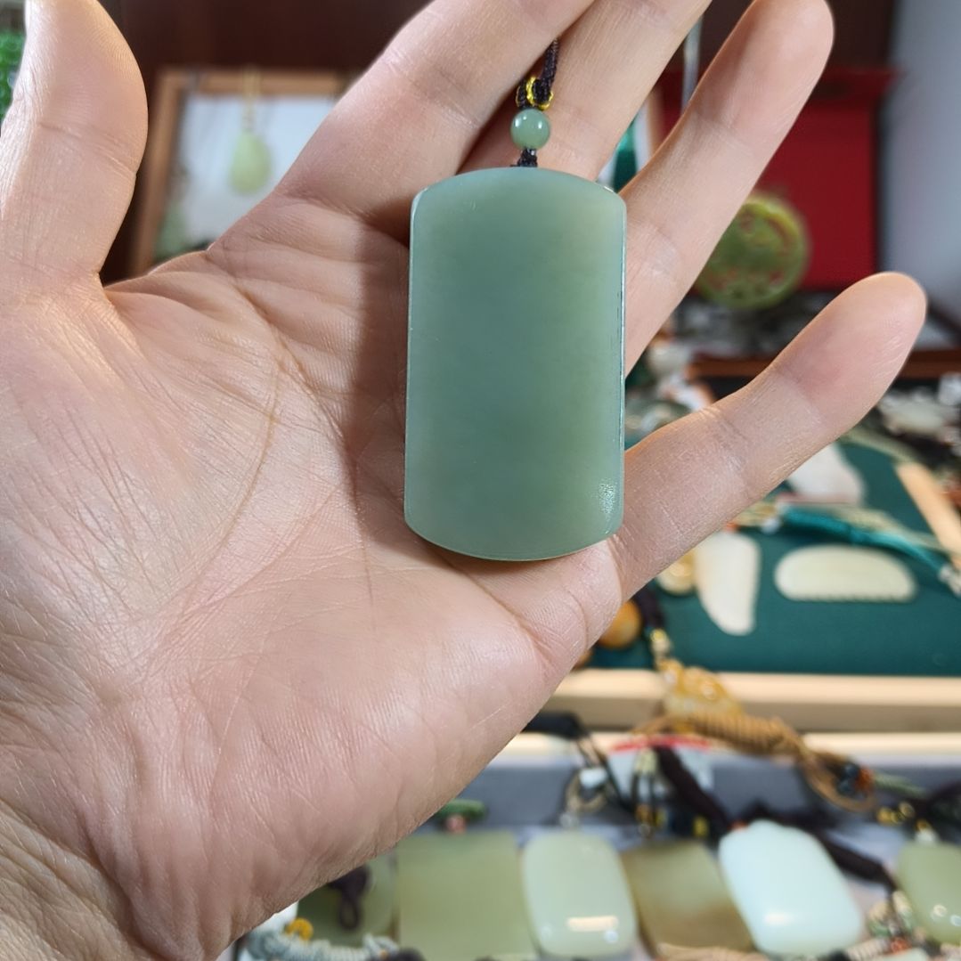 开***烂和田玉未镶嵌颈饰