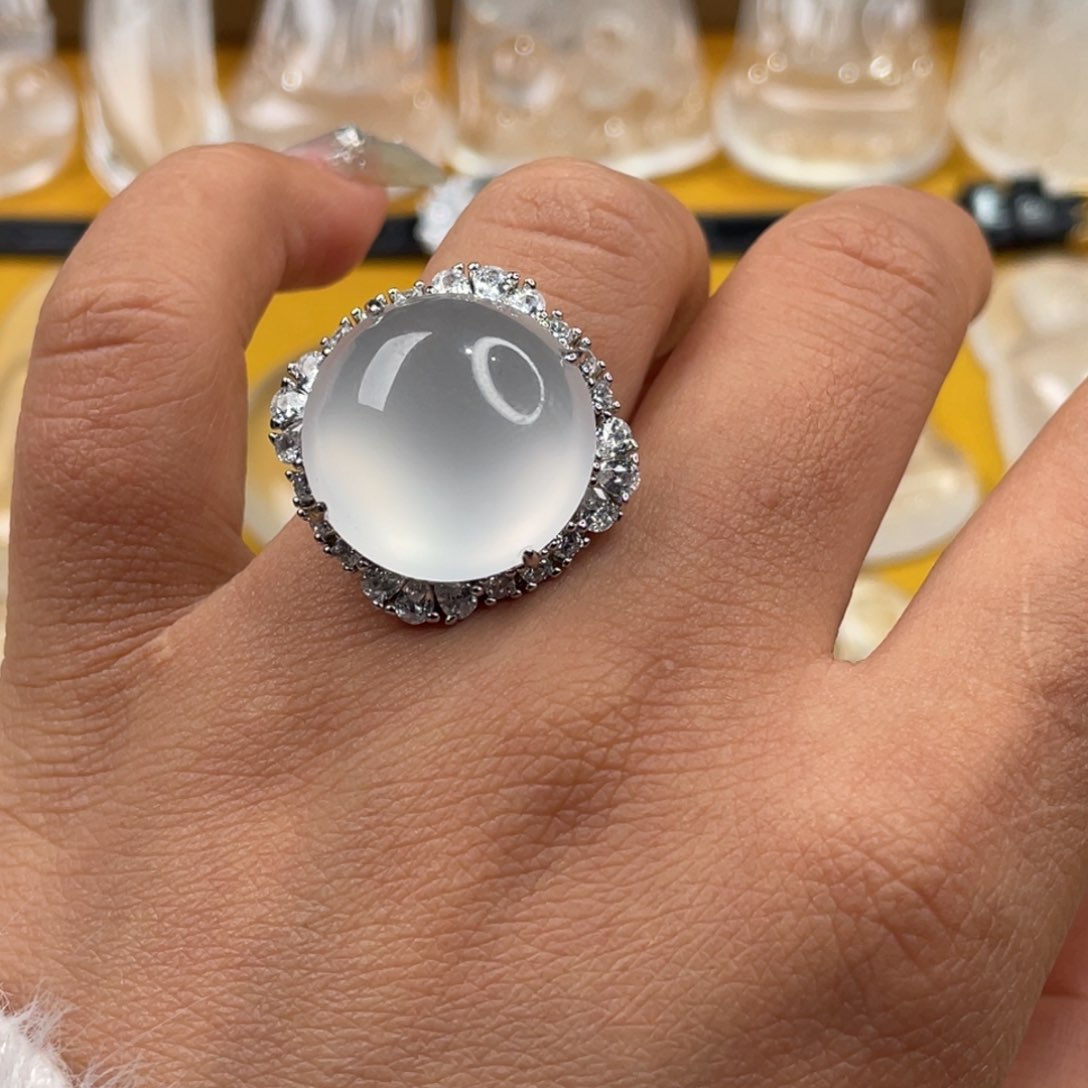 石英质玉黑钢大戒指未镶嵌阿***M