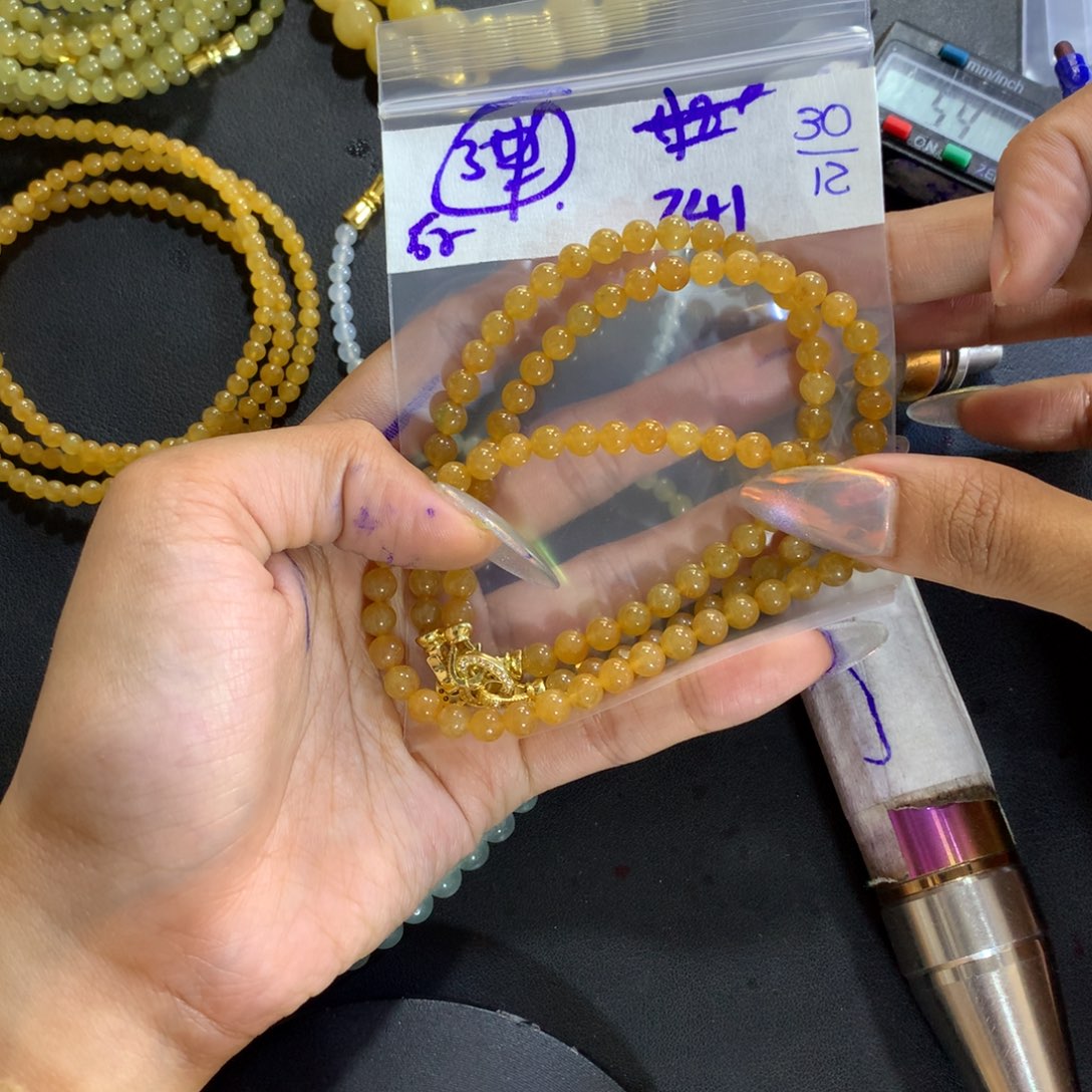 定制翡翠未镶嵌天然缅甸翡翠多样性