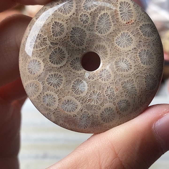 用***6硅化玉未镶嵌颈饰